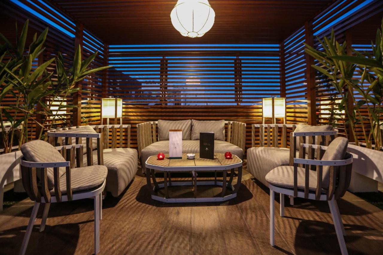 레 팔레세 단파 호텔 카사블랑카 외부 사진 The interior of the lounge