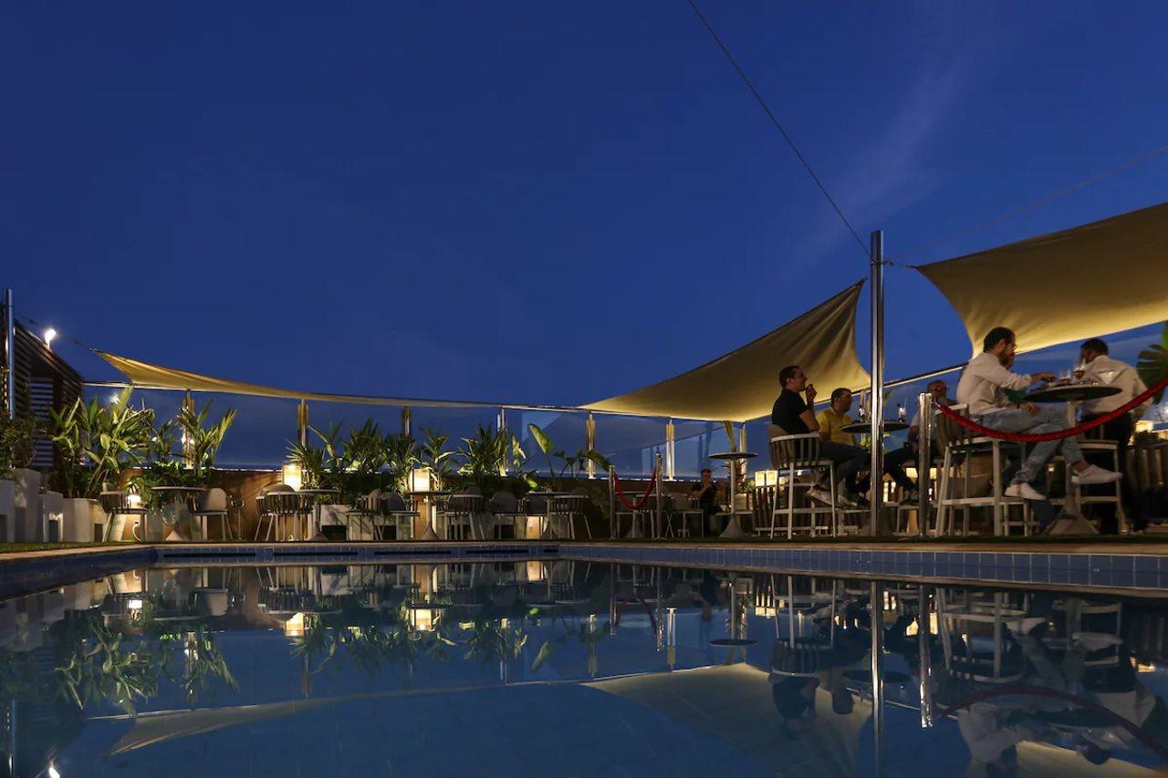 레 팔레세 단파 호텔 카사블랑카 외부 사진 The pool at the Sky Bar